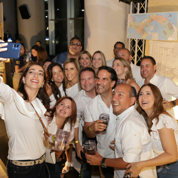 Fiesta de Exalumnos – 40 años de AIP